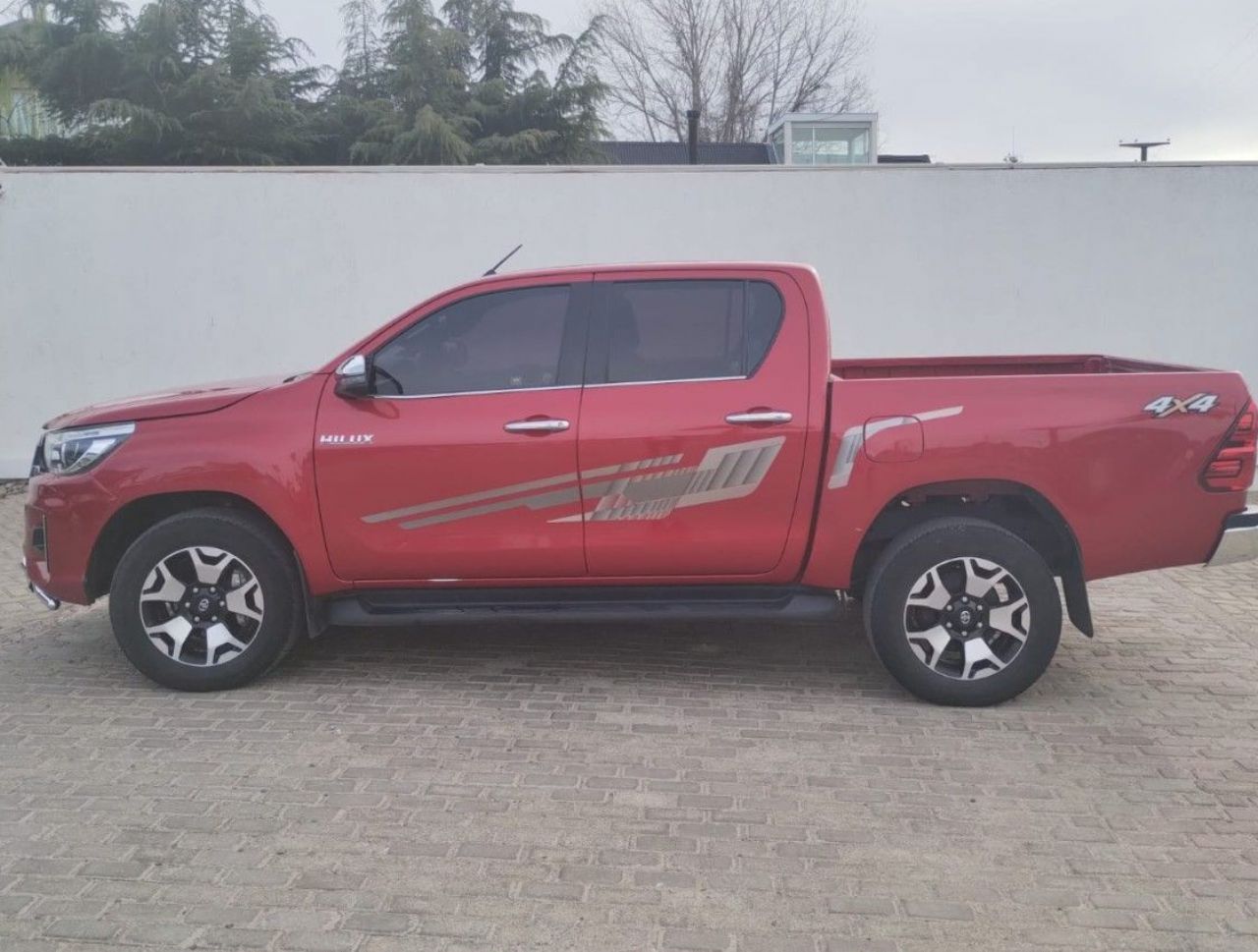 Toyota Hilux Usada en San Luis, deRuedas