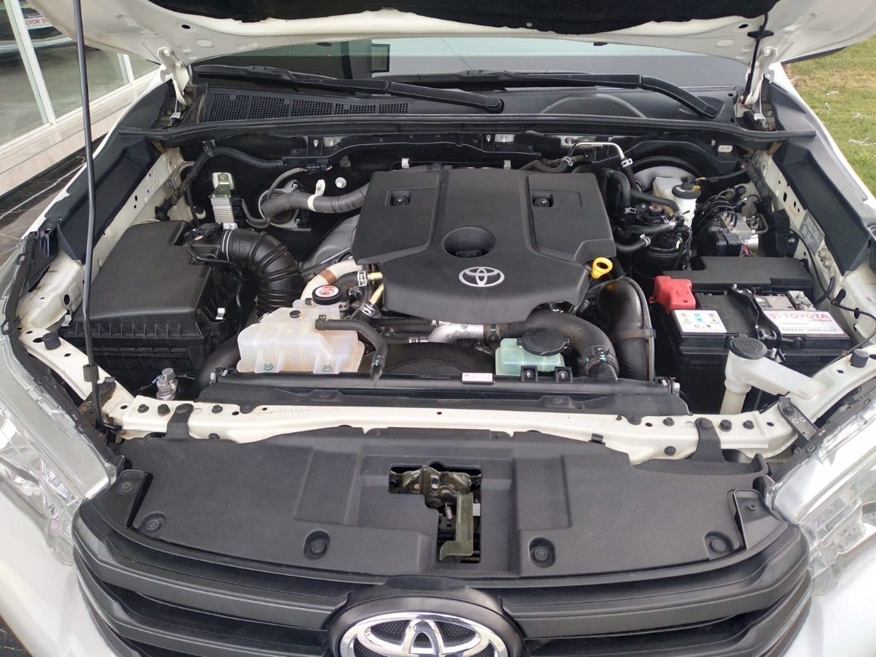 Toyota Hilux Usada en San Juan, deRuedas