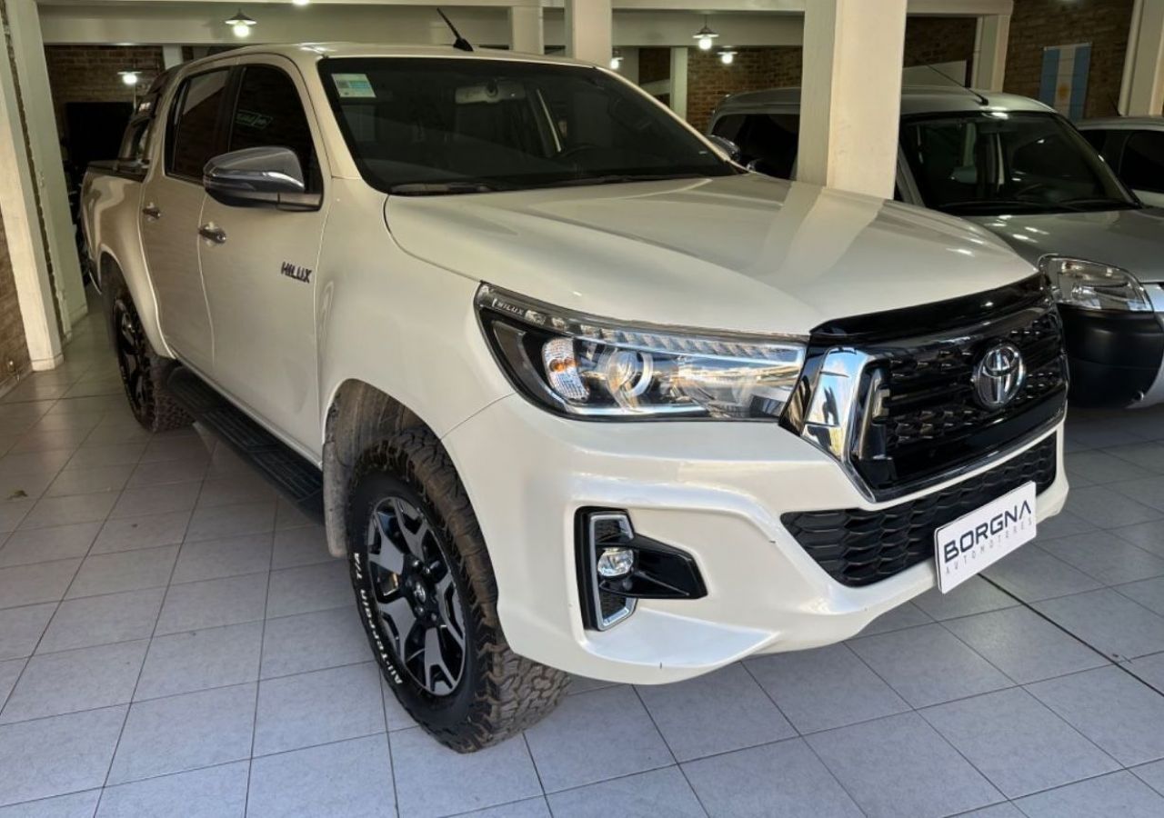 Toyota Hilux Usada Financiado en Mendoza, deRuedas