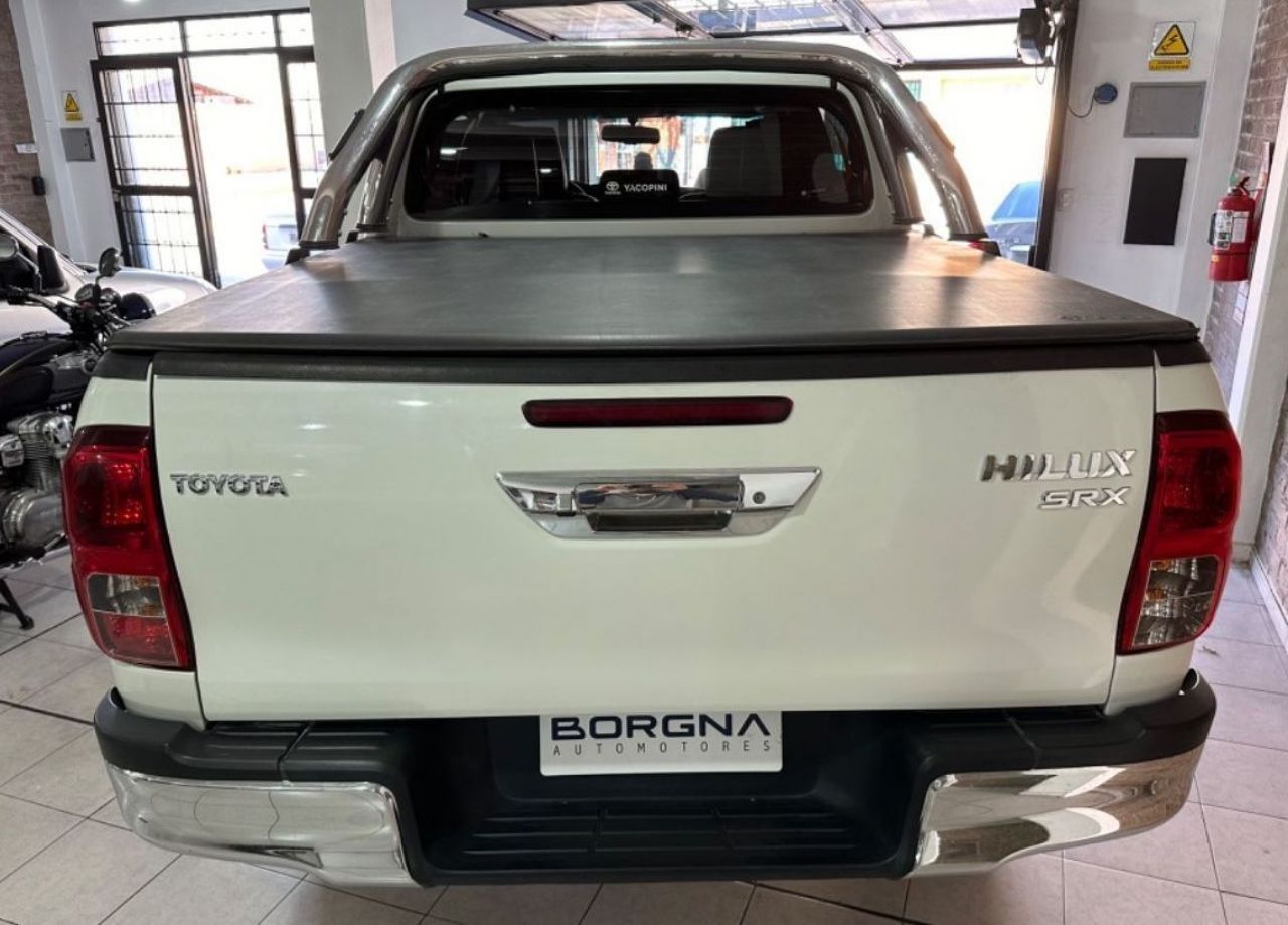 Toyota Hilux Usada Financiado en Mendoza, deRuedas