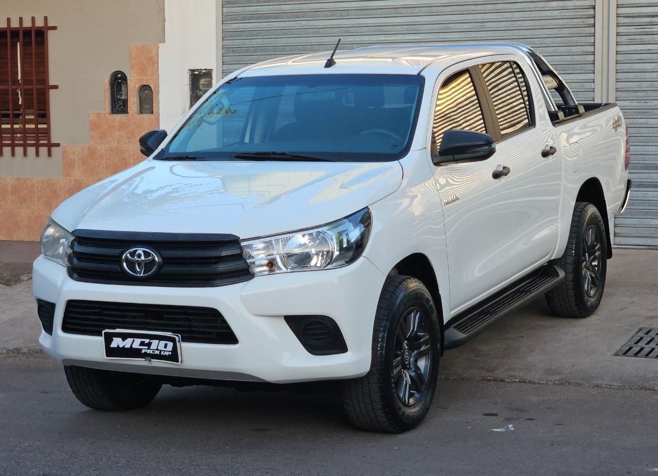 Toyota Hilux Usada Financiado en Mendoza, deRuedas