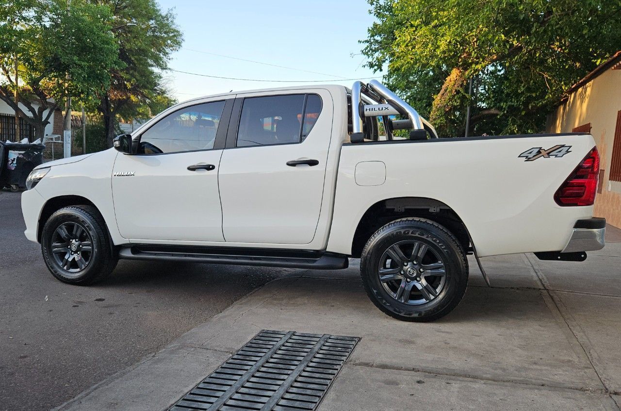 Toyota Hilux Usada Financiado en Mendoza, deRuedas