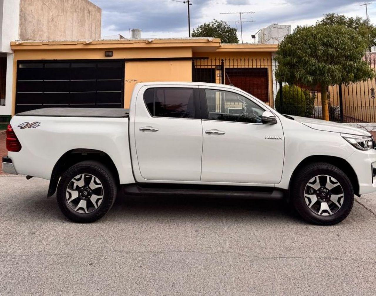 Toyota Hilux Usada en Mendoza, deRuedas