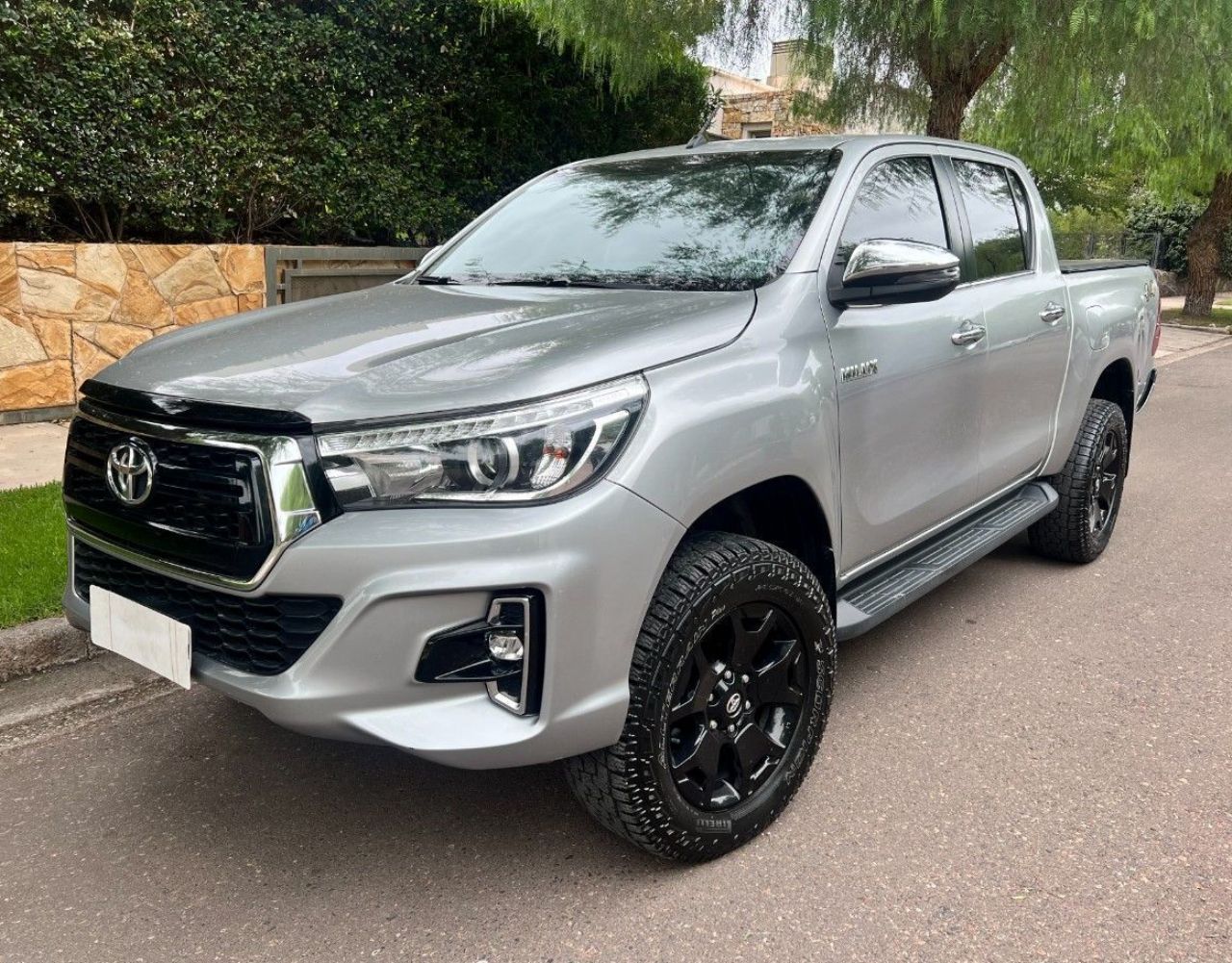 Toyota Hilux Usada Financiado en Mendoza, deRuedas