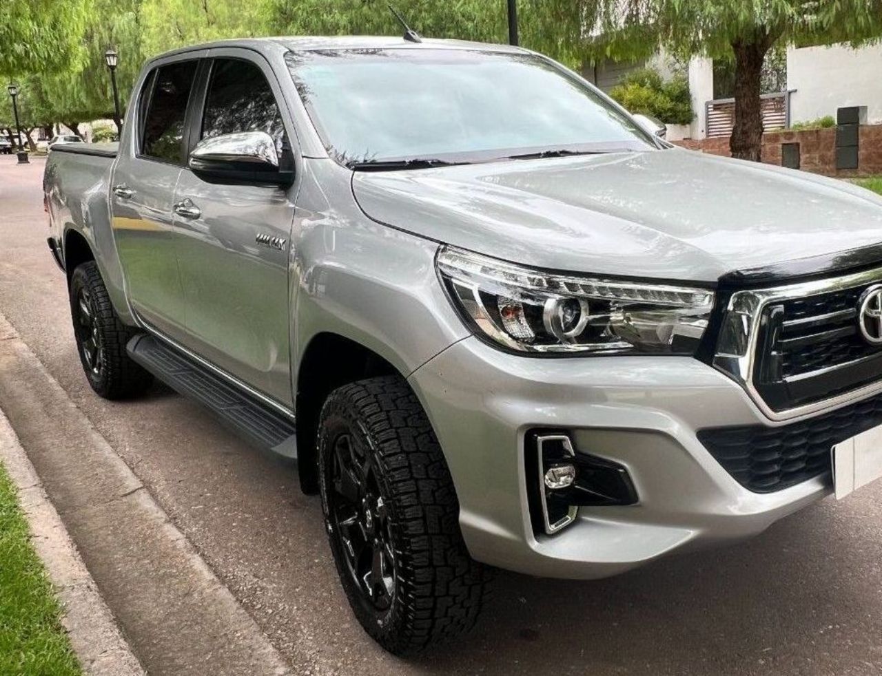 Toyota Hilux Usada Financiado en Mendoza, deRuedas