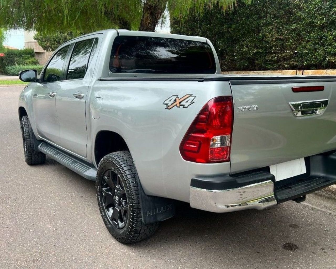 Toyota Hilux Usada Financiado en Mendoza, deRuedas
