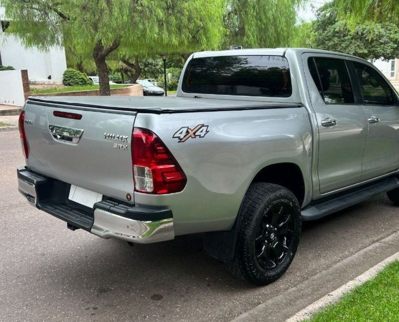 Toyota Hilux Usada Financiado en Mendoza, deRuedas