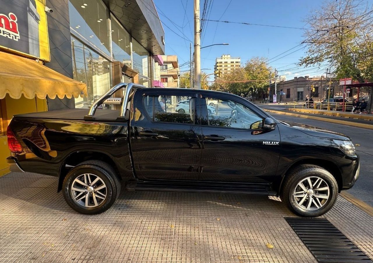 Toyota Hilux Usada en Mendoza, deRuedas