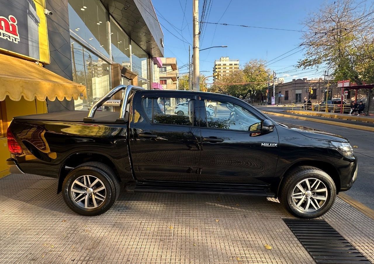 Toyota Hilux Usada en Mendoza, deRuedas
