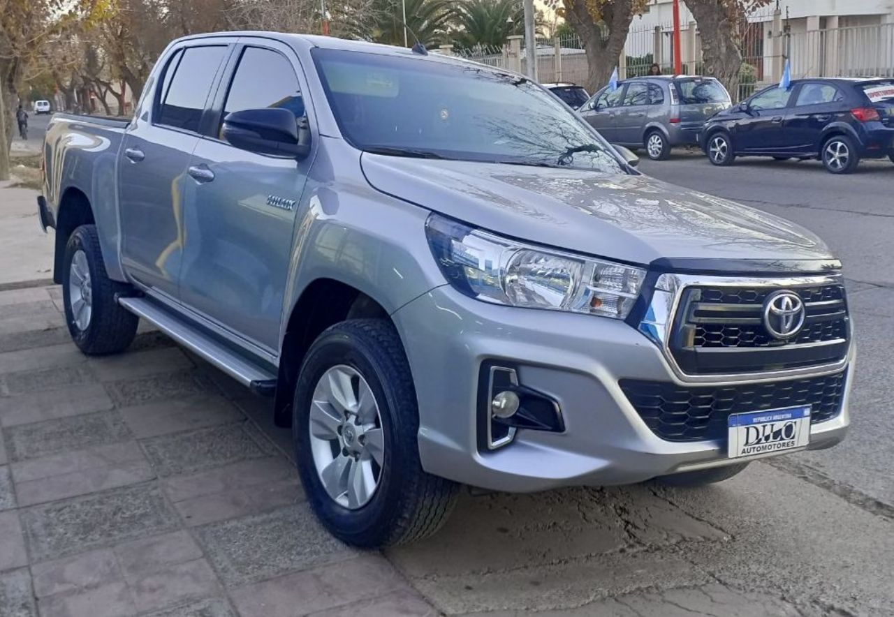 Toyota Hilux Usada Financiado en Mendoza, deRuedas