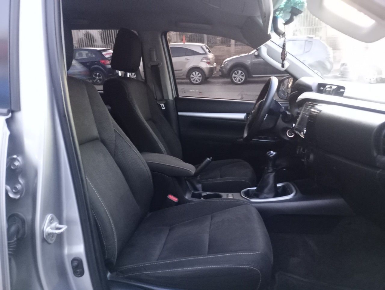 Toyota Hilux Usada Financiado en Mendoza, deRuedas