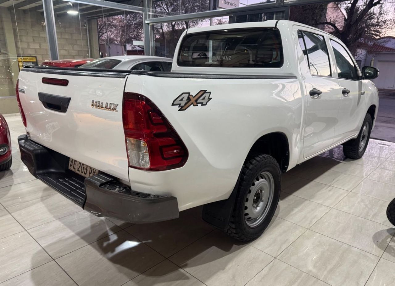 Toyota Hilux Usada Financiado en Mendoza, deRuedas