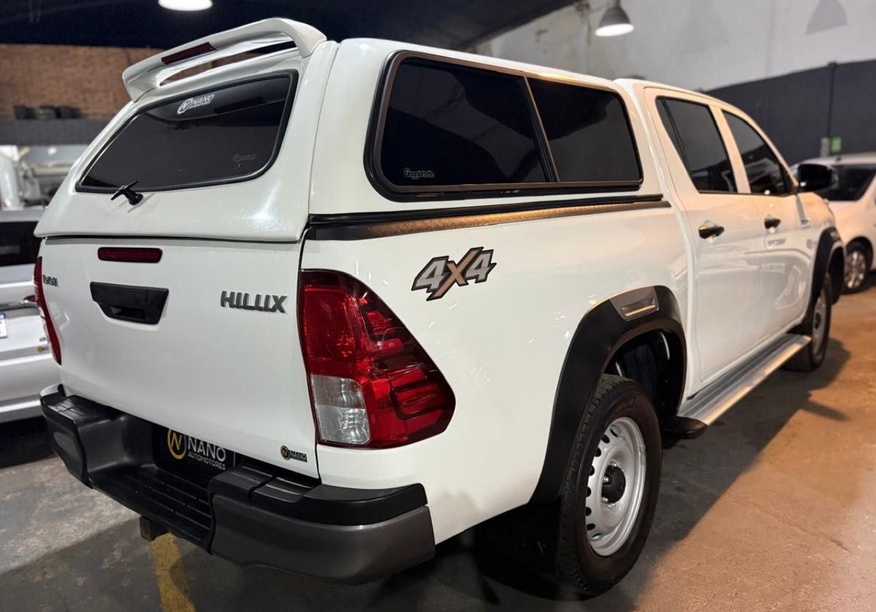 Toyota Hilux Usada en Córdoba, deRuedas