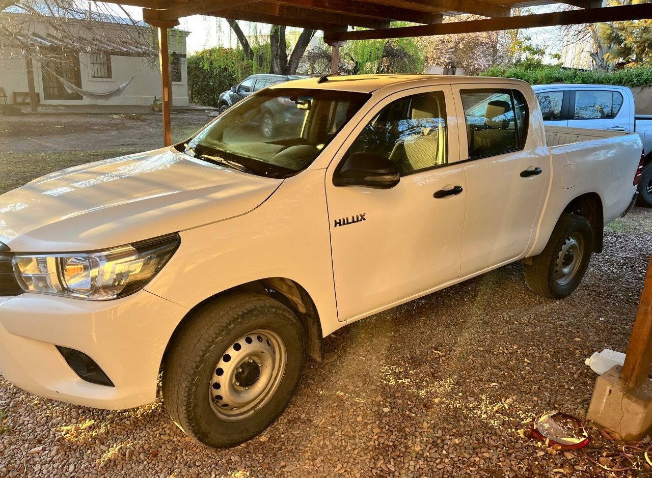 Toyota Hilux Usada en Mendoza, deRuedas