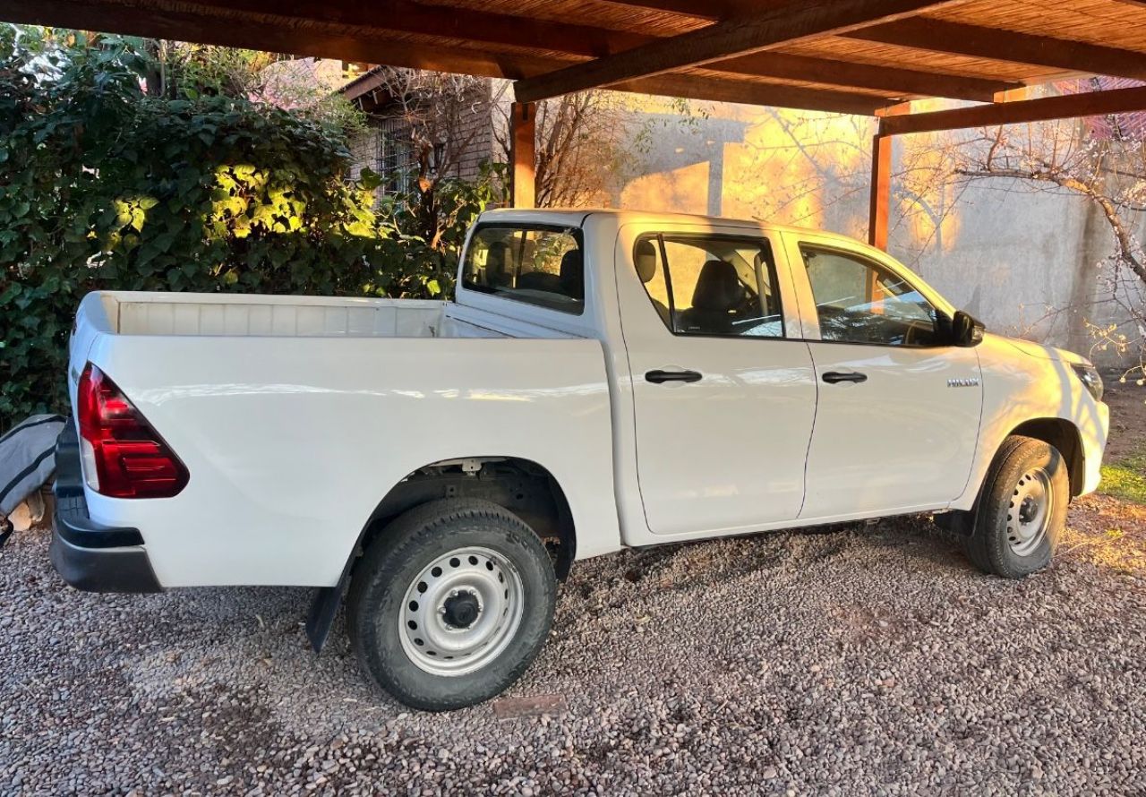 Toyota Hilux Usada en Mendoza, deRuedas