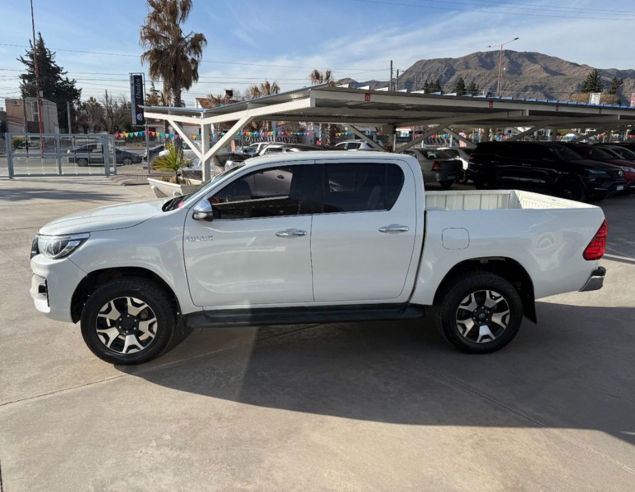 Toyota Hilux Usada en San Luis, deRuedas