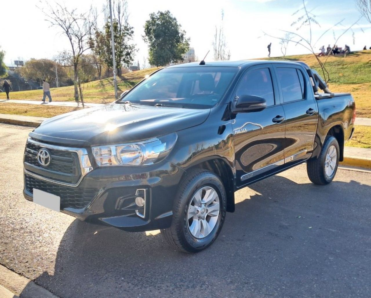 Toyota Hilux Usada Financiado en Mendoza, deRuedas
