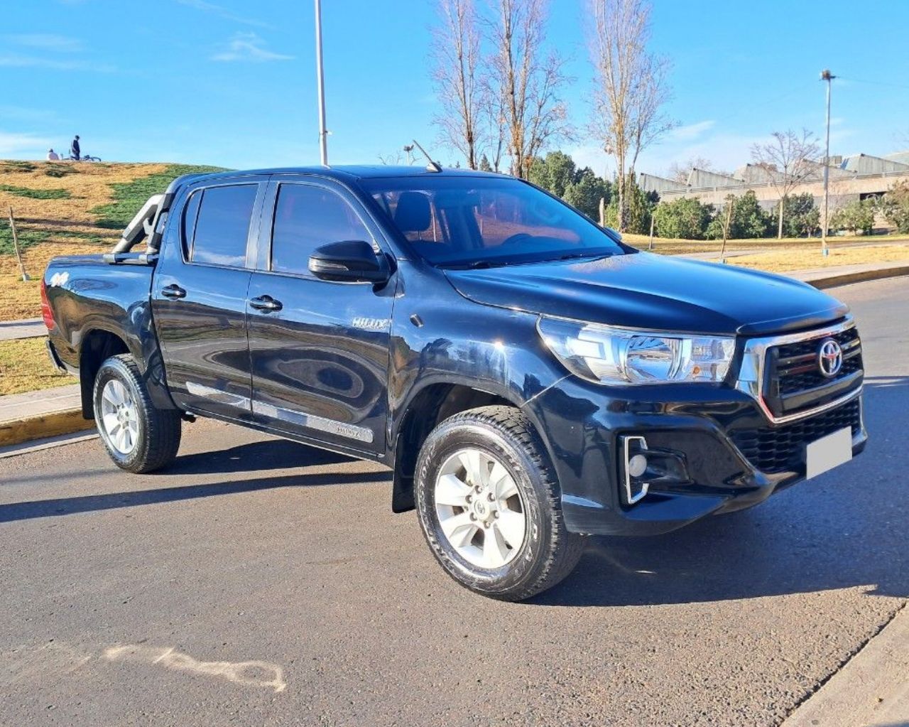 Toyota Hilux Usada Financiado en Mendoza, deRuedas