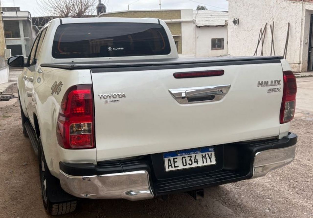 Toyota Hilux Usada en Mendoza, deRuedas