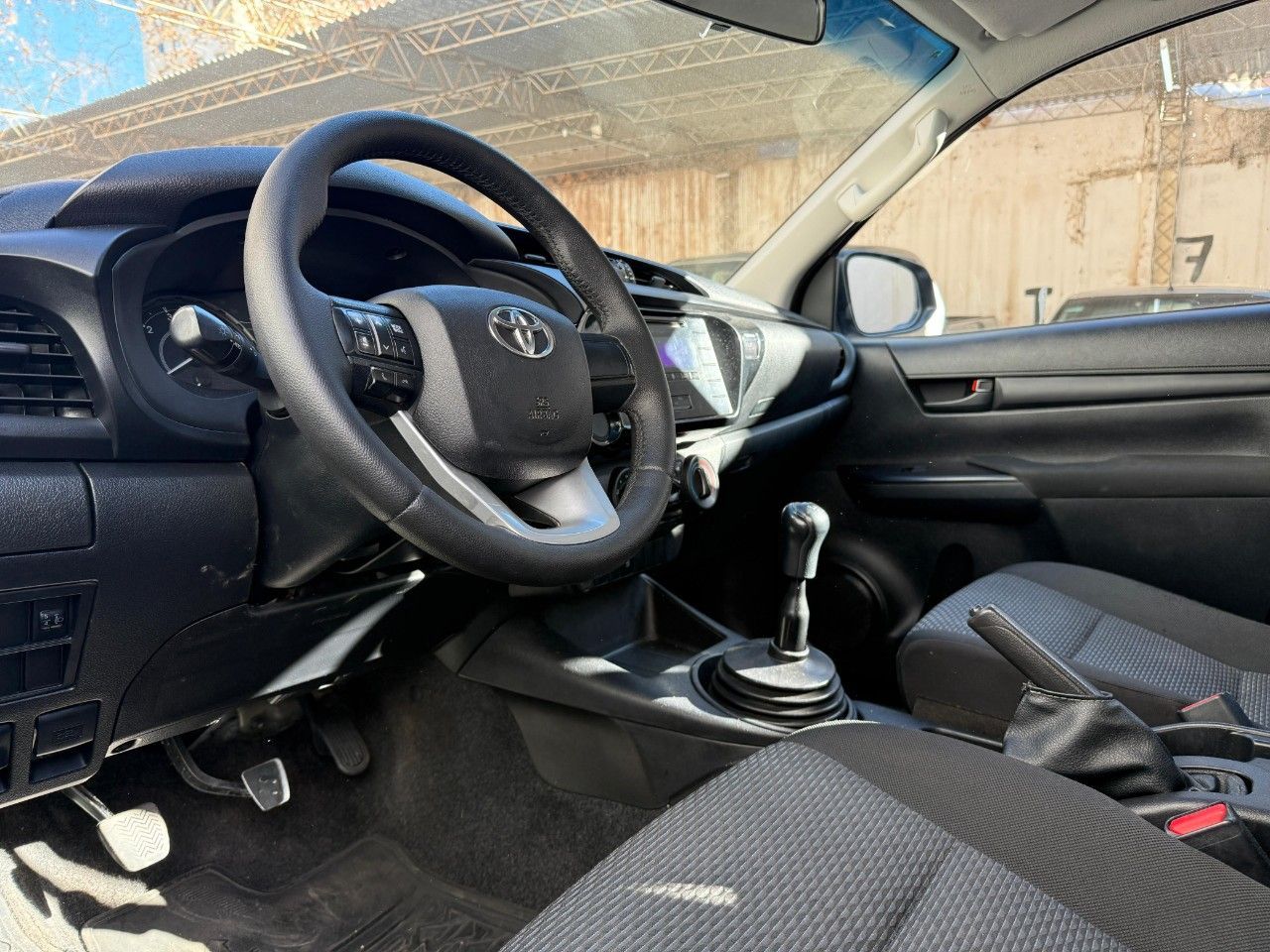 Toyota Hilux Usada Financiado en Mendoza, deRuedas
