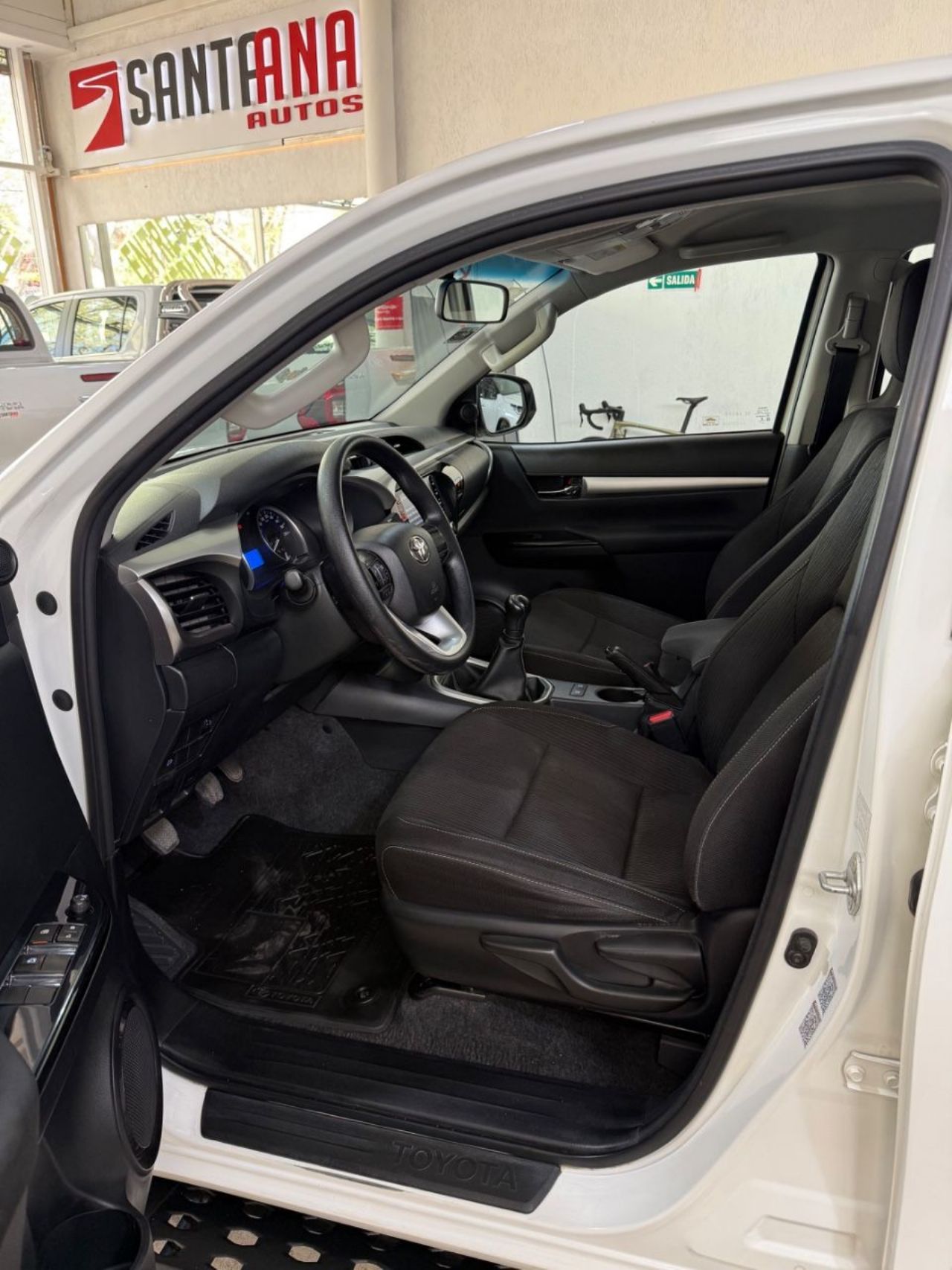 Toyota Hilux Usada Financiado en Mendoza, deRuedas