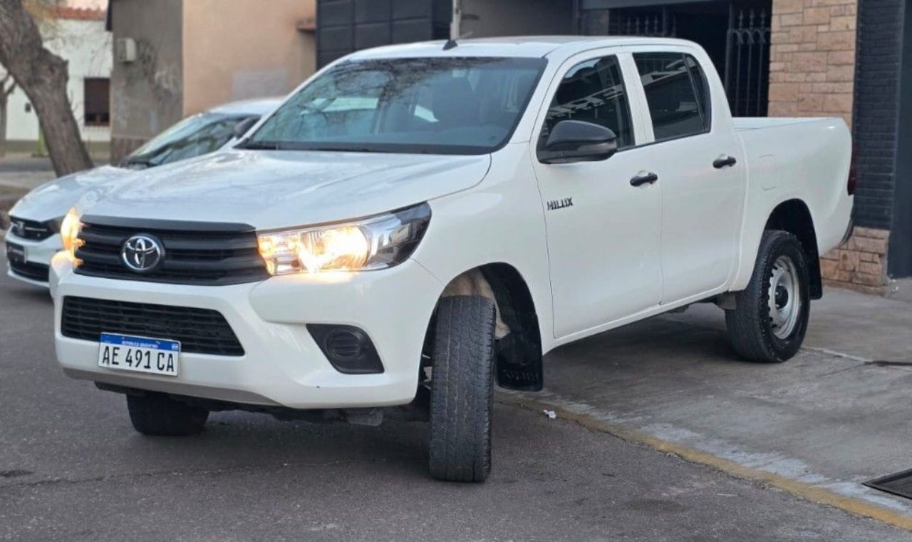 Toyota Hilux Usada en Mendoza, deRuedas