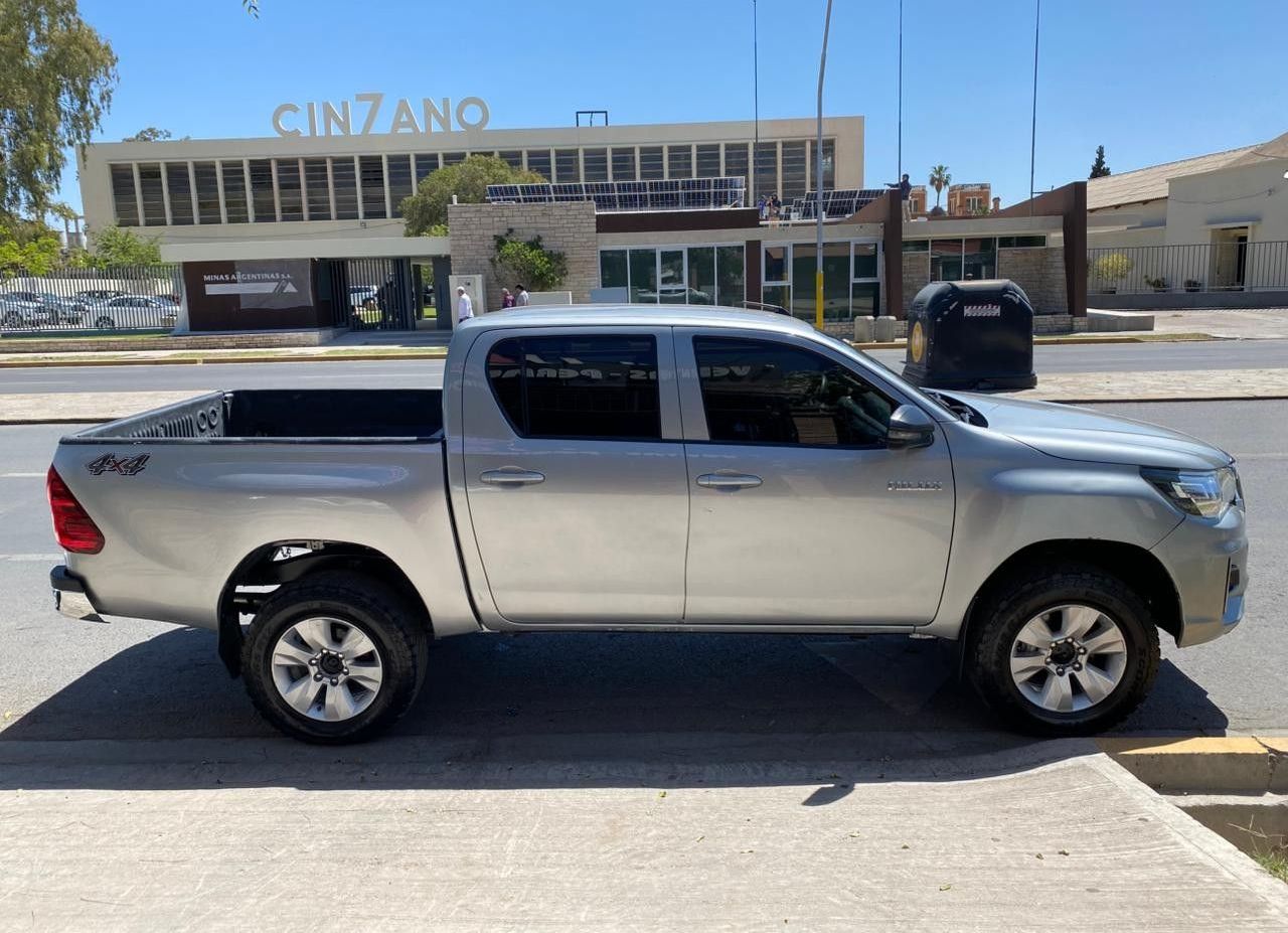 Toyota Hilux Usada Financiado en San Juan, deRuedas