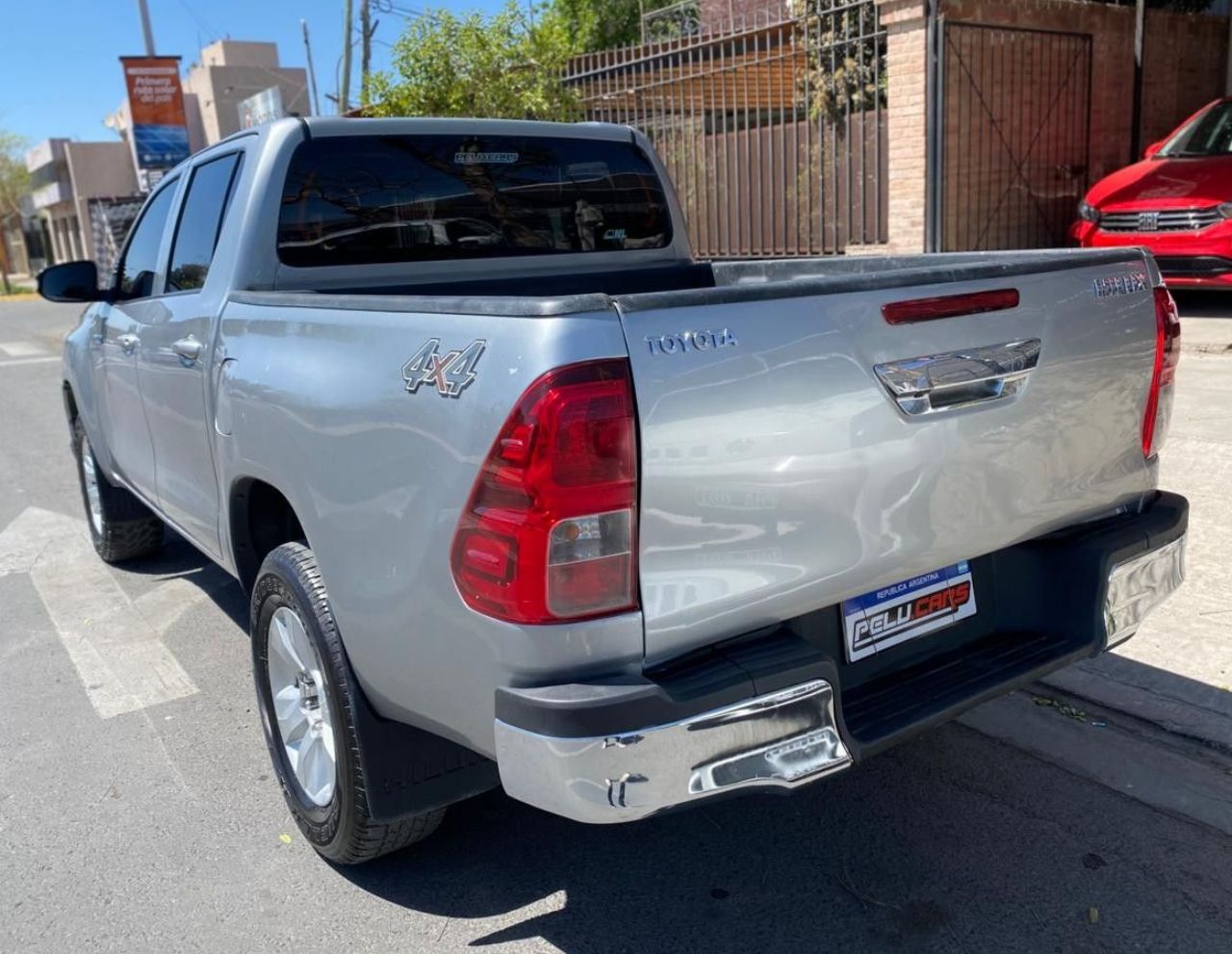 Toyota Hilux Usada Financiado en San Juan, deRuedas