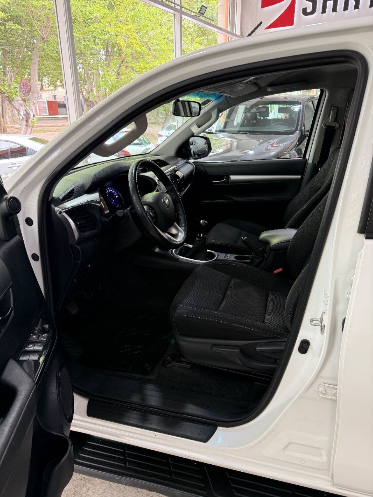 Toyota Hilux Usada Financiado en Mendoza, deRuedas