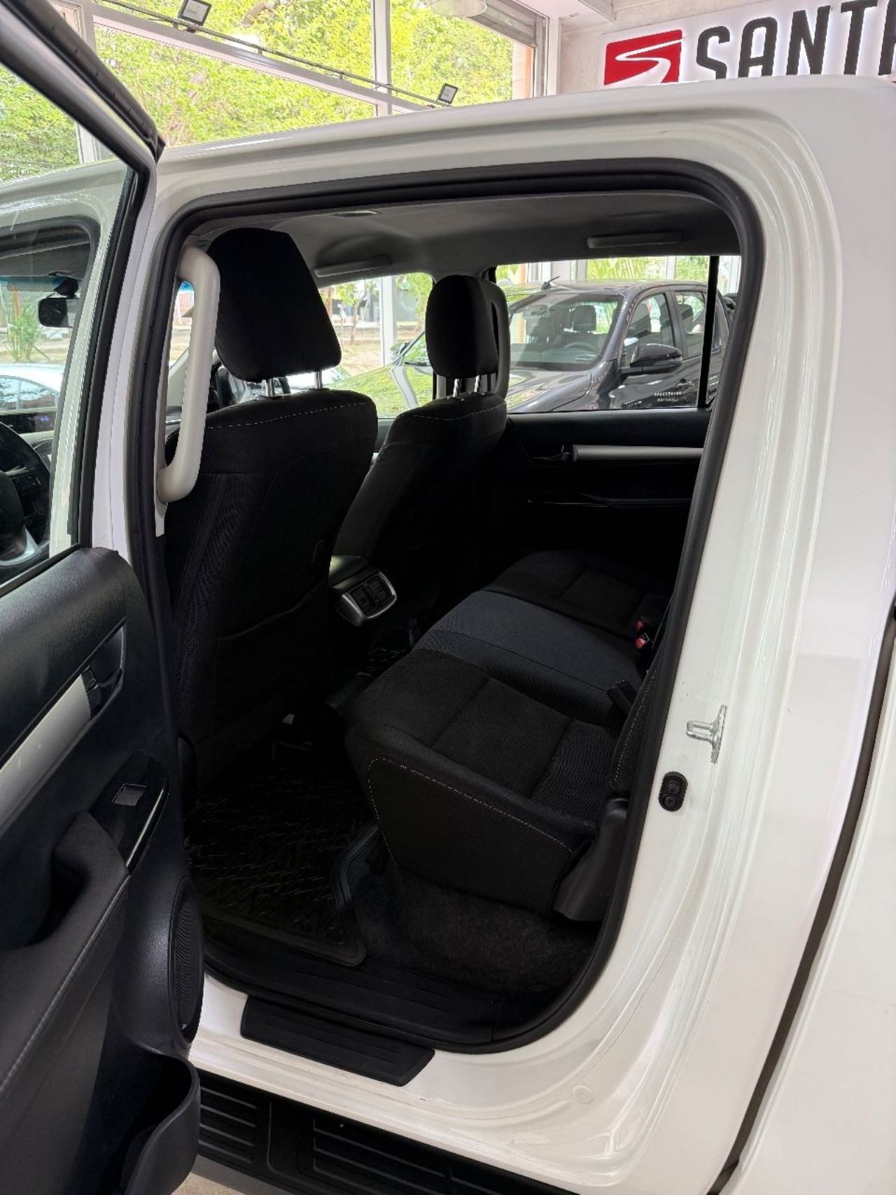 Toyota Hilux Usada Financiado en Mendoza, deRuedas