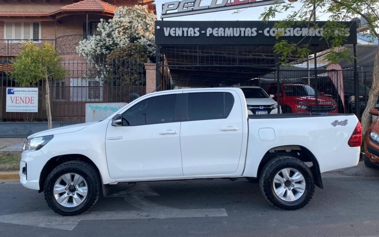 Toyota Hilux Usada Financiado en San Juan, deRuedas