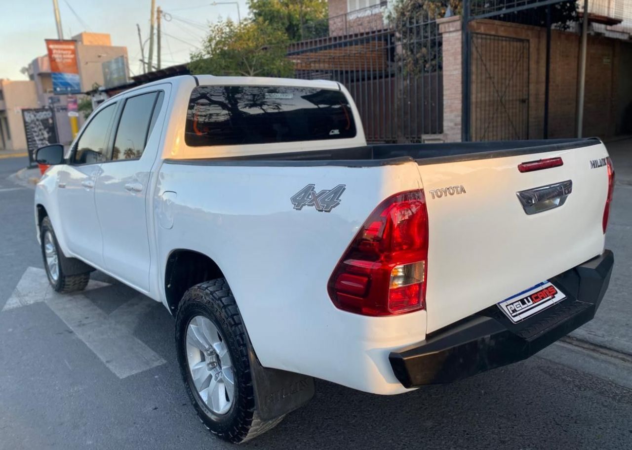 Toyota Hilux Usada Financiado en San Juan, deRuedas