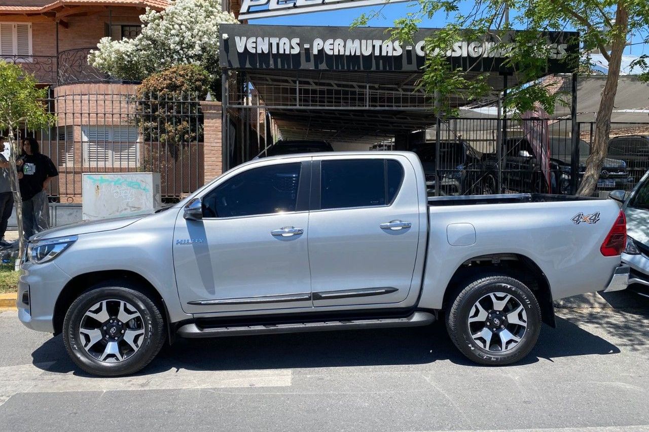 Toyota Hilux Usada Financiado en San Juan, deRuedas