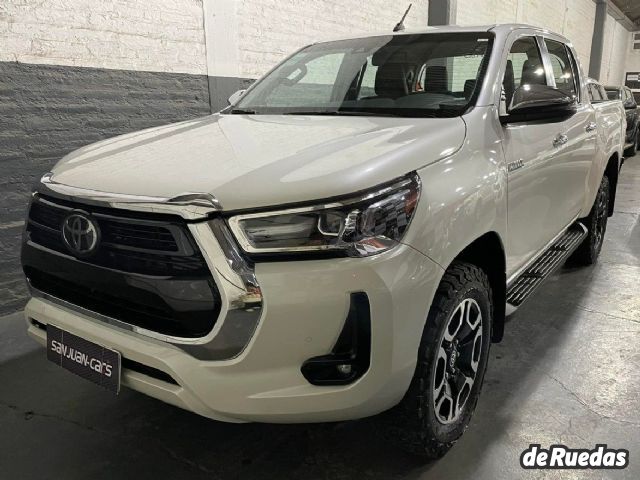 Toyota Hilux Usada en San Juan, deRuedas