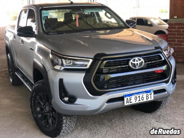 Toyota Hilux Usada en San Juan, deRuedas
