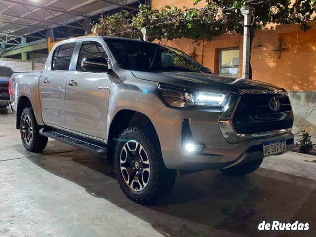 Toyota Hilux Usada en San Juan, deRuedas