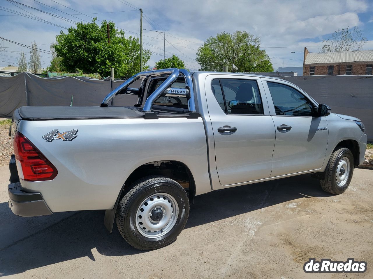 Toyota Hilux Usada en Mendoza, deRuedas