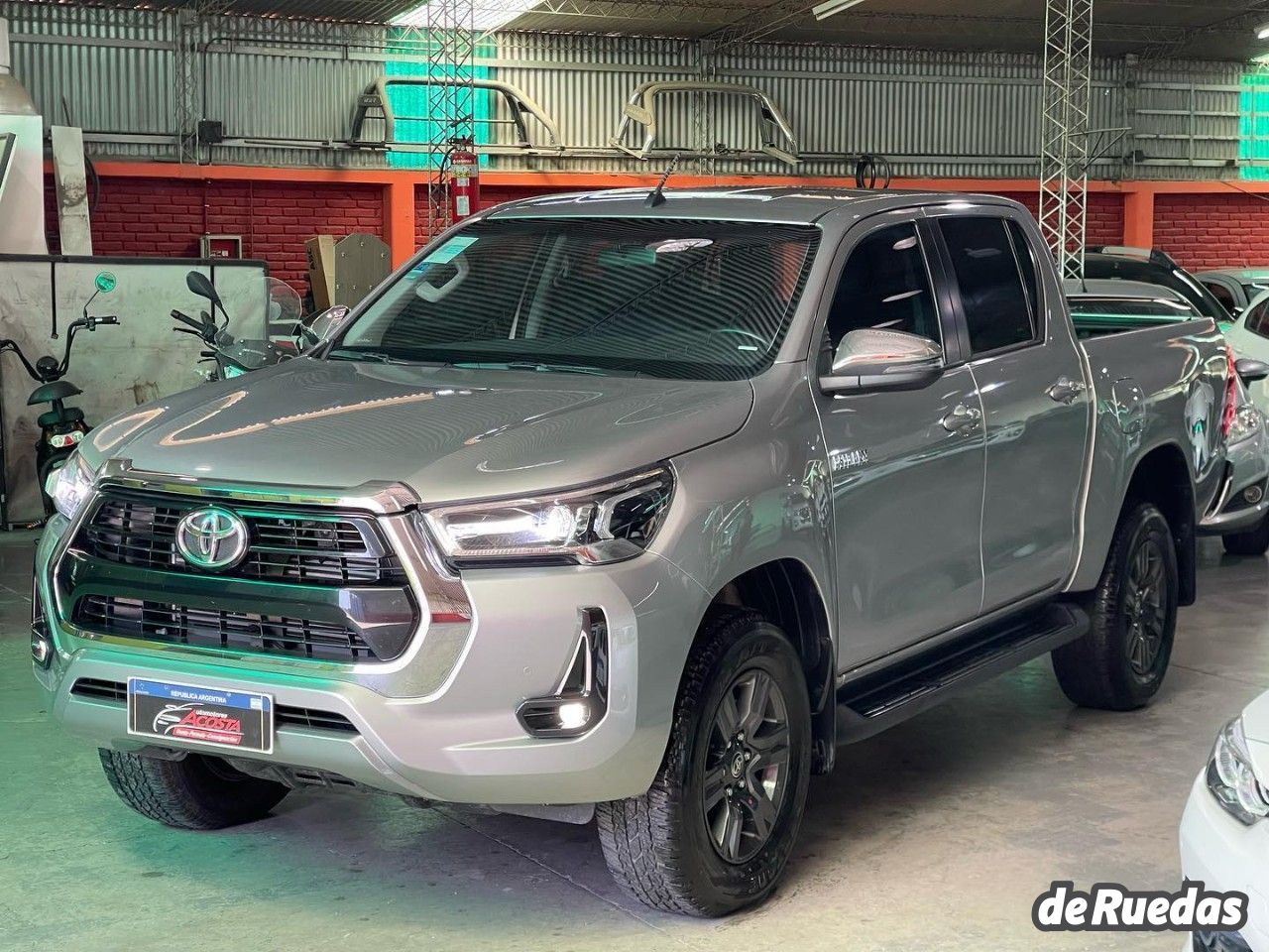 Toyota Hilux Usada en San Juan, deRuedas