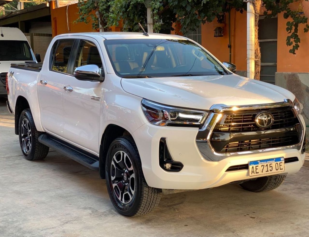 Toyota Hilux Usada en San Juan, deRuedas