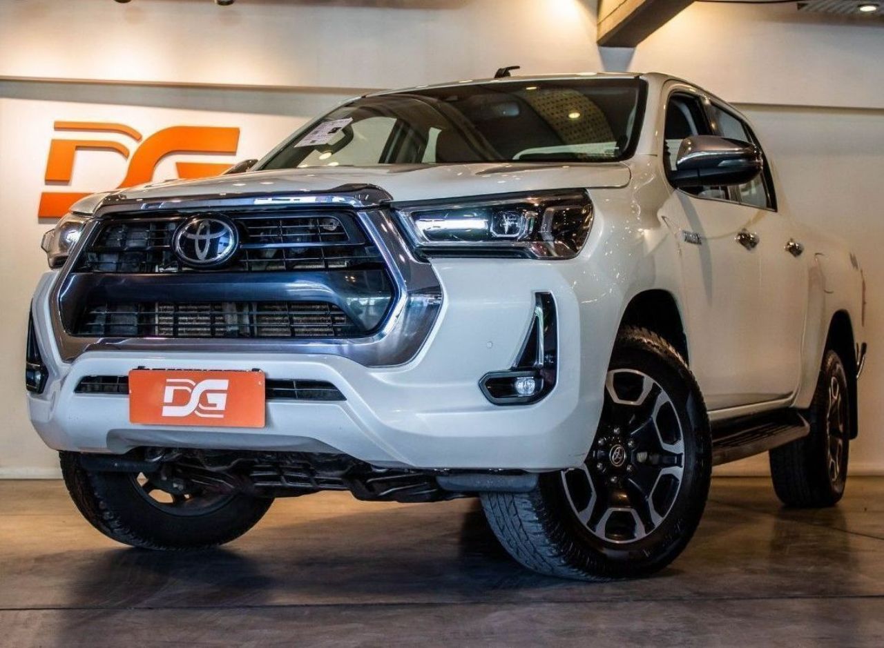 Toyota Hilux Usada en Córdoba, deRuedas