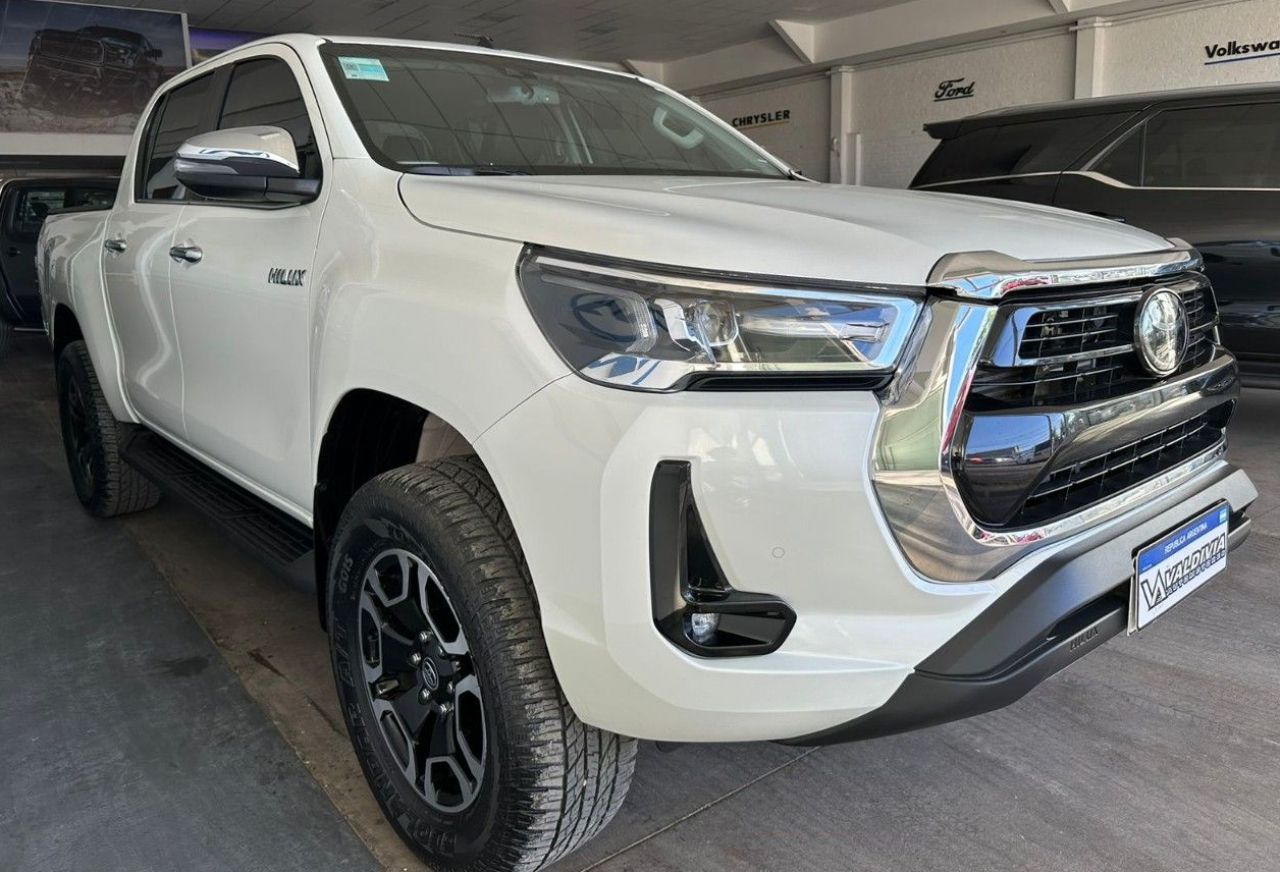 Toyota Hilux Usada en San Juan, deRuedas
