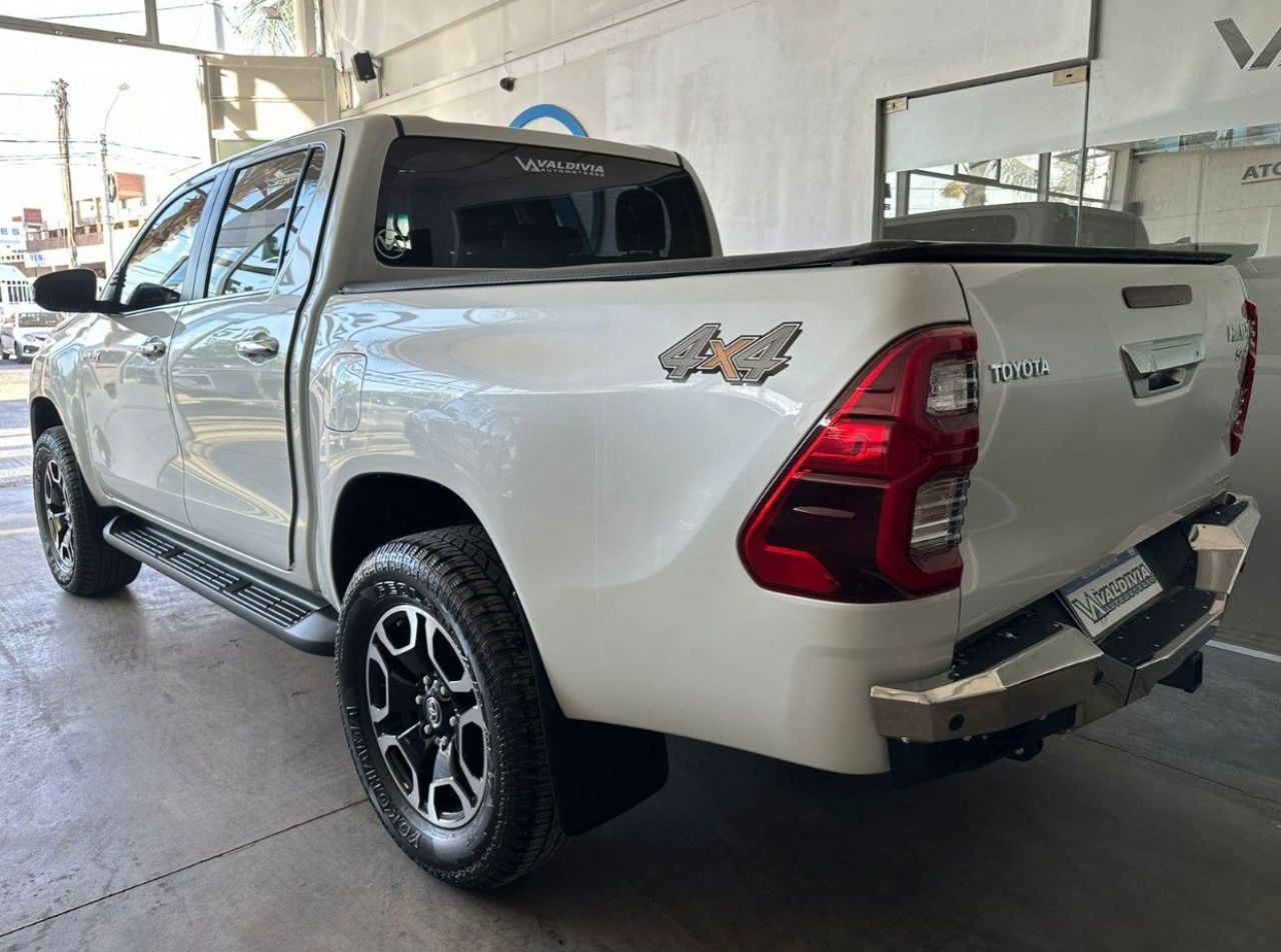 Toyota Hilux Usada en San Juan, deRuedas