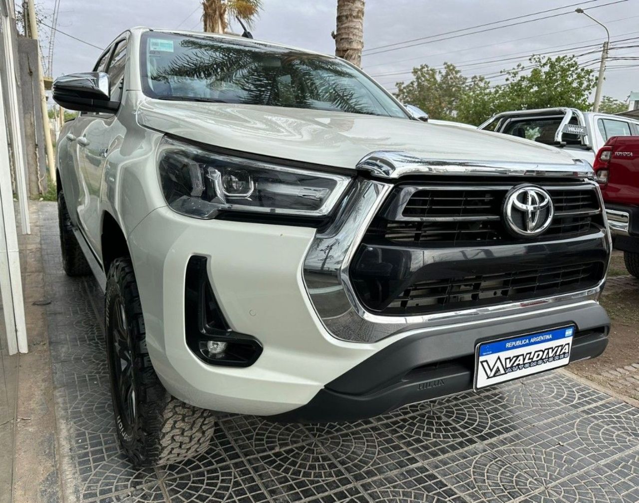 Toyota Hilux Usada en San Juan, deRuedas