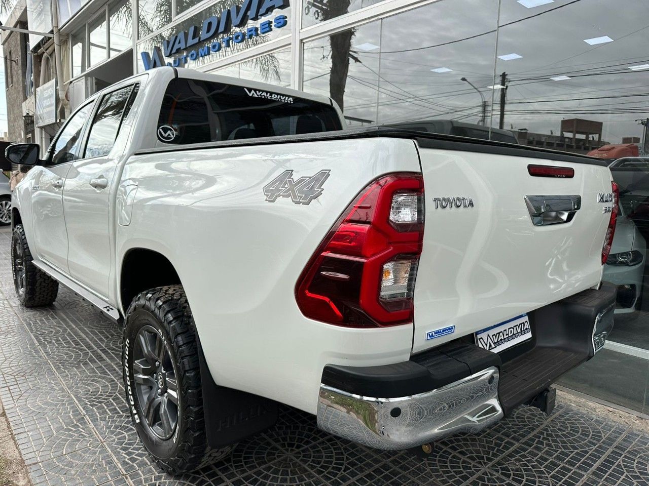 Toyota Hilux Usada en San Juan, deRuedas