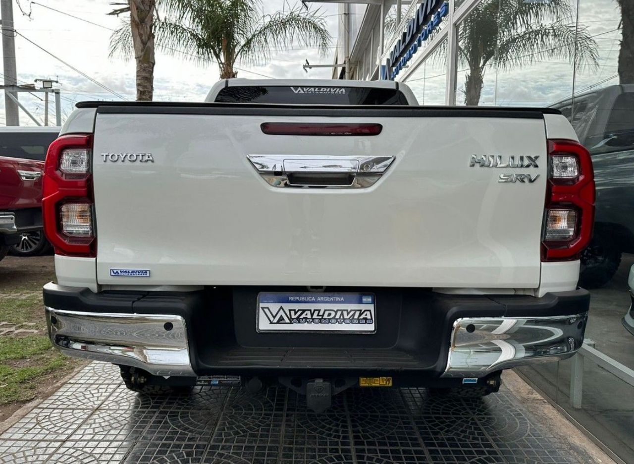 Toyota Hilux Usada en San Juan, deRuedas