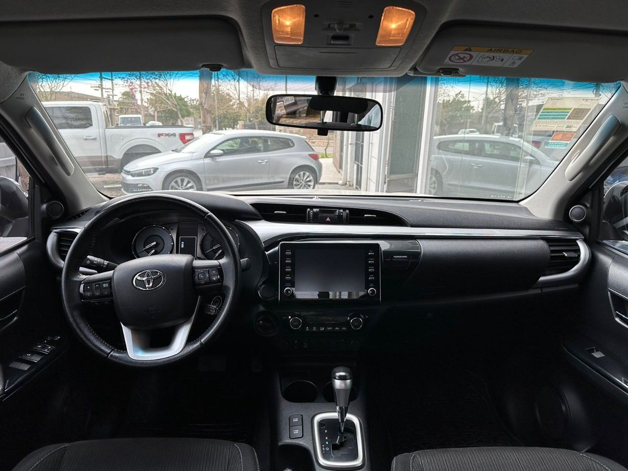 Toyota Hilux Usada en San Juan, deRuedas