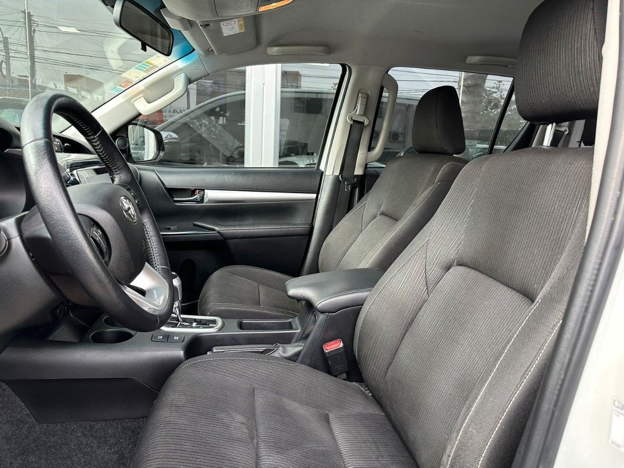 Toyota Hilux Usada en San Juan, deRuedas