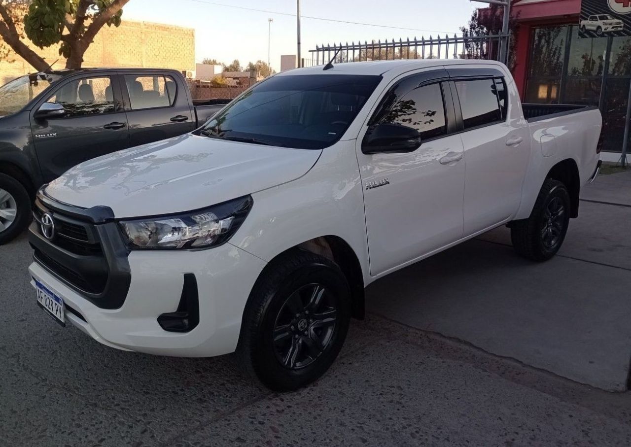 Toyota Hilux Usada en Mendoza, deRuedas