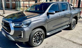 Toyota Hilux Usada en Córdoba Financiado