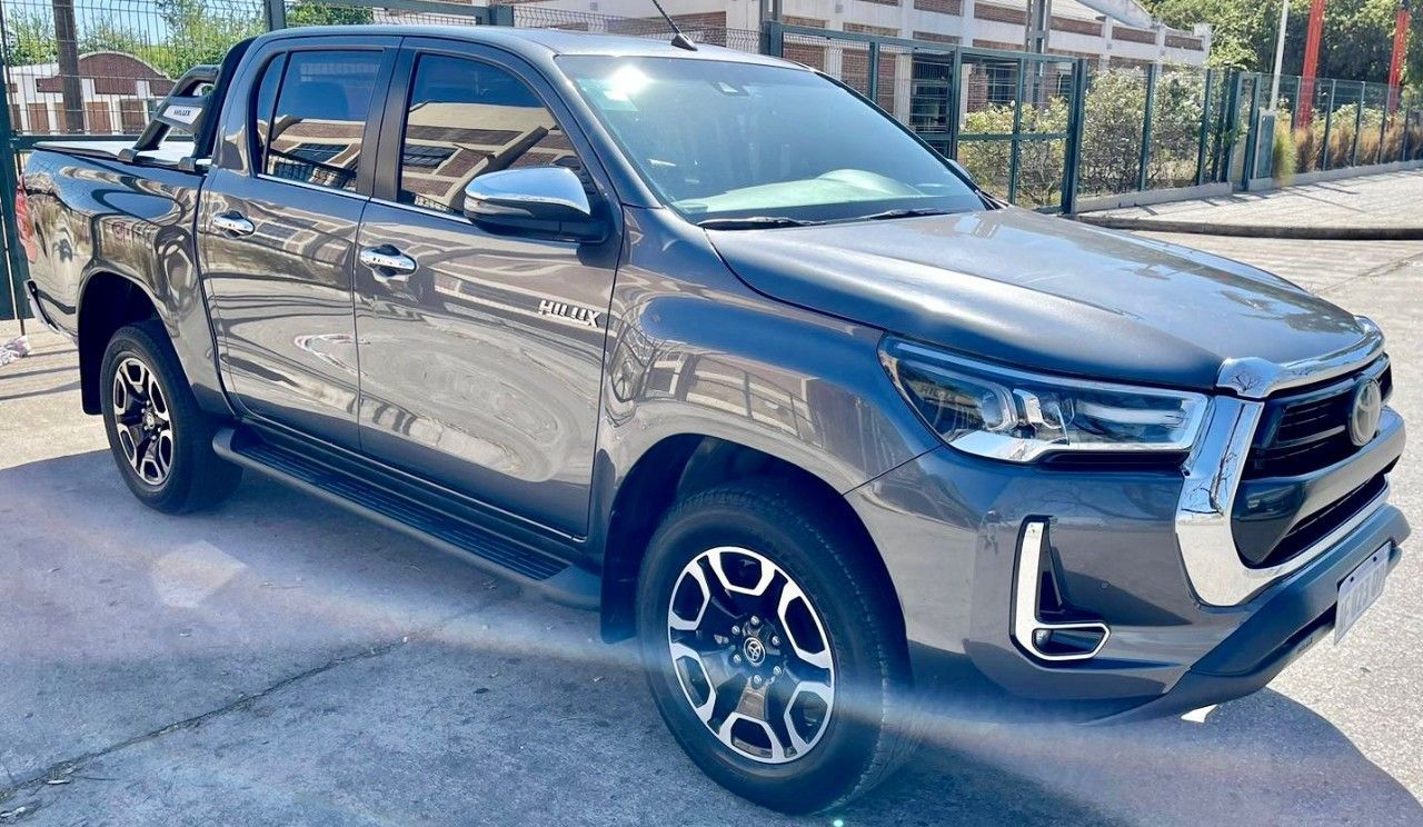 Toyota Hilux Usada en Córdoba, deRuedas